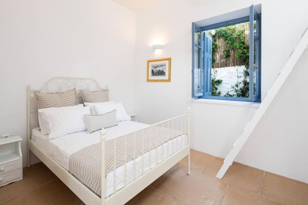 הידרה Nefeli Villa מראה חיצוני תמונה